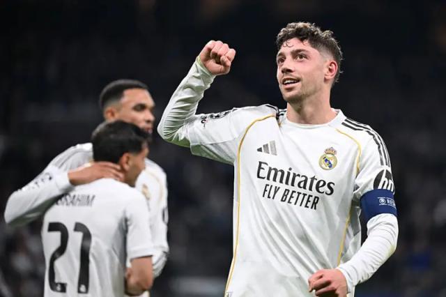 世界杯高清平台-【欧冠】巴尔韦德戴帽，瓜帅整活玩砸，皇马3比0曼城